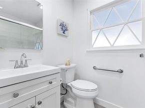 8356 Vanalden, Northridge CA 91324