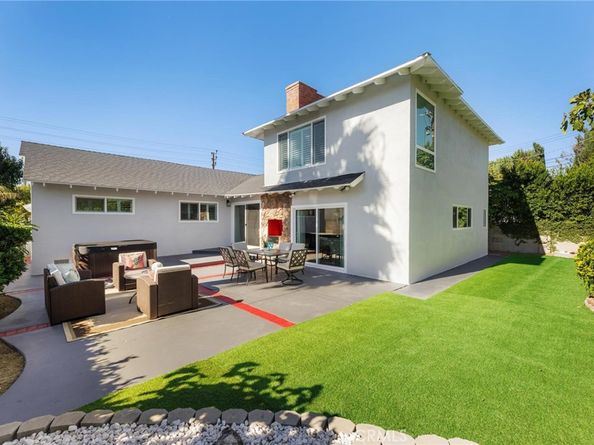 8356 Vanalden, Northridge CA 91324