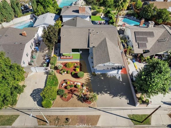 8356 Vanalden, Northridge CA 91324