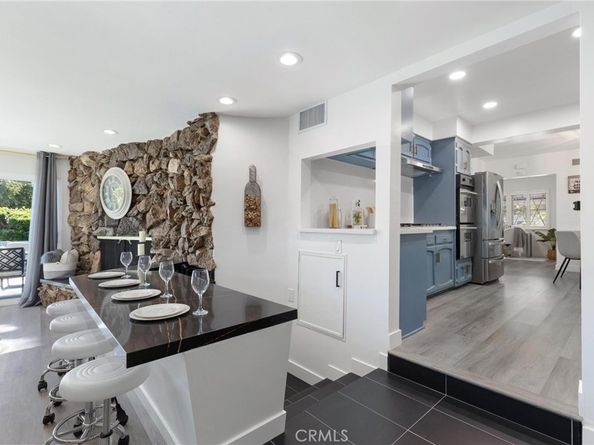 8356 Vanalden, Northridge CA 91324