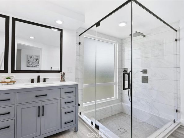 8356 Vanalden, Northridge CA 91324