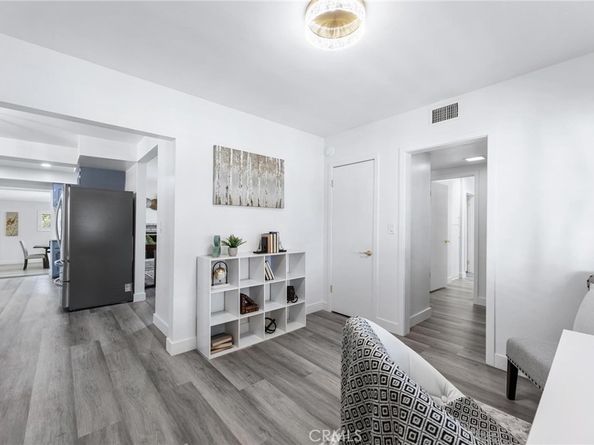 8356 Vanalden, Northridge CA 91324