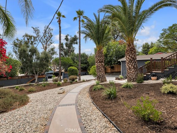 19419 Oxnard Street, Tarzana CA 91356