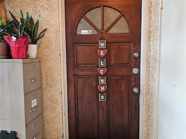 18307 Burbank Boulevard 41, Tarzana CA 91356