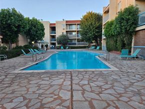 18307 Burbank Boulevard 41, Tarzana CA 91356