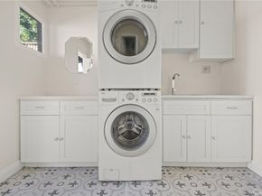 732 N Crescent Heights, Los Angeles CA 90046