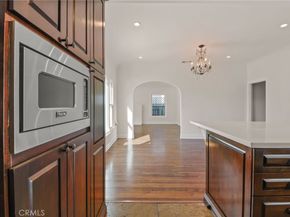 732 N Crescent Heights, Los Angeles CA 90046