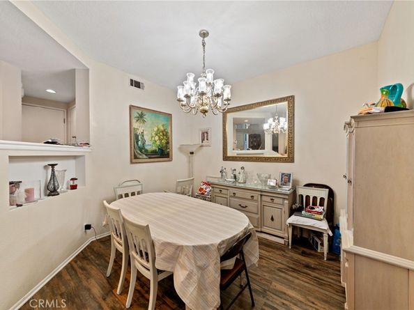 20950 Oxnard Street 54, Woodland Hills CA 91367