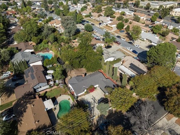 8581 Owensmouth, Canoga Park CA 91304