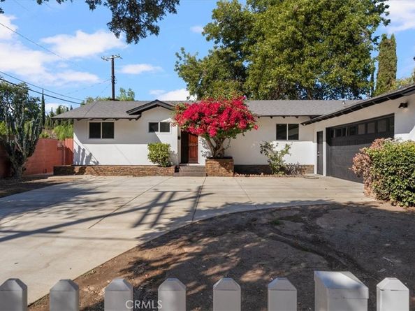 8581 Owensmouth, Canoga Park CA 91304