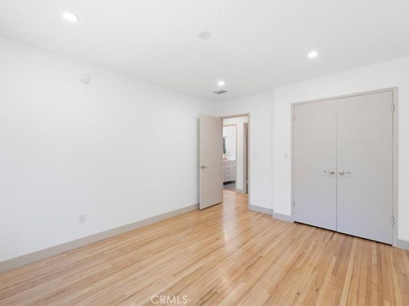 8581 Owensmouth, Canoga Park CA 91304