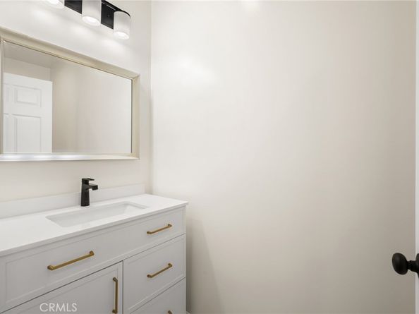 1523 Rock Glen Avenue, Glendale CA 91205