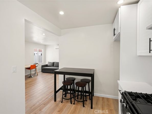 1523 Rock Glen Avenue, Glendale CA 91205