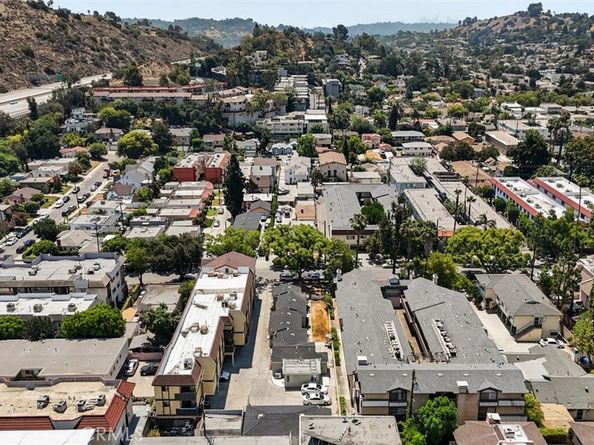 1523 Rock Glen Avenue, Glendale CA 91205