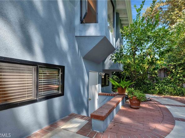 4772 Excelente Drive, Woodland Hills CA 91364