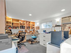 4772 Excelente Drive, Woodland Hills CA 91364