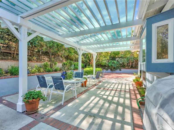 4772 Excelente Drive, Woodland Hills CA 91364