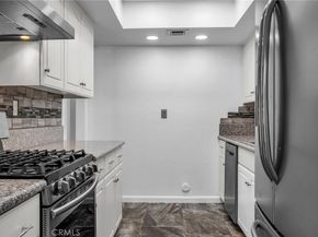 21333 Lassen Street 6H, Chatsworth CA 91311