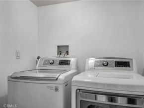 21333 Lassen Street 6H, Chatsworth CA 91311