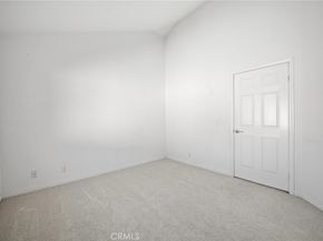 17543 Saticoy St, Northridge CA 91325