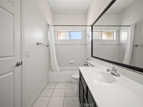 17543 Saticoy St, Northridge CA 91325