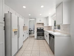 17543 Saticoy St, Northridge CA 91325