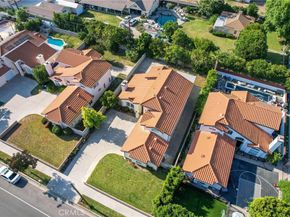 17543 Saticoy St, Northridge CA 91325