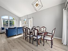 17543 Saticoy St, Northridge CA 91325