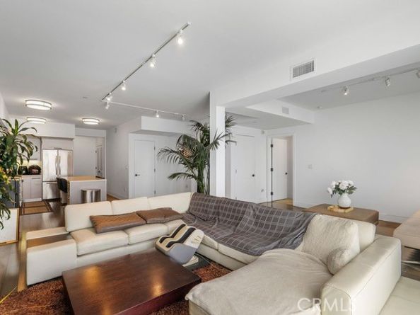 1817 Prosser Avenue 503, Los Angeles CA 90025