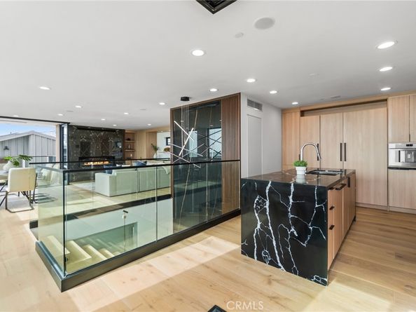 214 El Porto Street, Manhattan Beach CA 90266