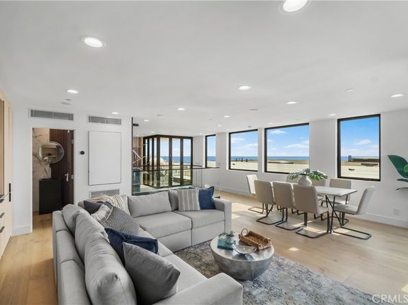 214 El Porto Street, Manhattan Beach CA 90266