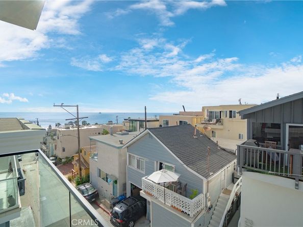 214 El Porto Street, Manhattan Beach CA 90266
