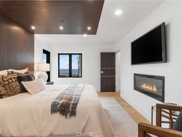 214 El Porto Street, Manhattan Beach CA 90266