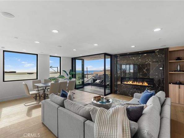 214 El Porto Street, Manhattan Beach CA 90266