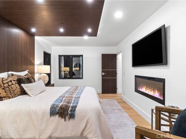 214 El Porto Street, Manhattan Beach CA 90266