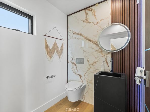 214 El Porto Street, Manhattan Beach CA 90266