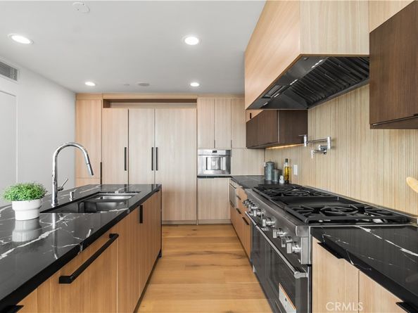 214 El Porto Street, Manhattan Beach CA 90266