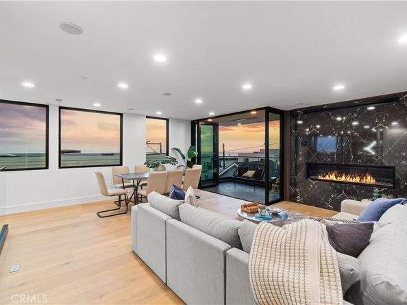 214 El Porto Street, Manhattan Beach CA 90266