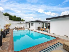 320 Calle Mayor, Redondo Beach CA 90277