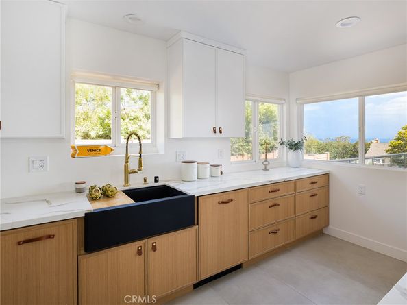 320 Calle Mayor, Redondo Beach CA 90277