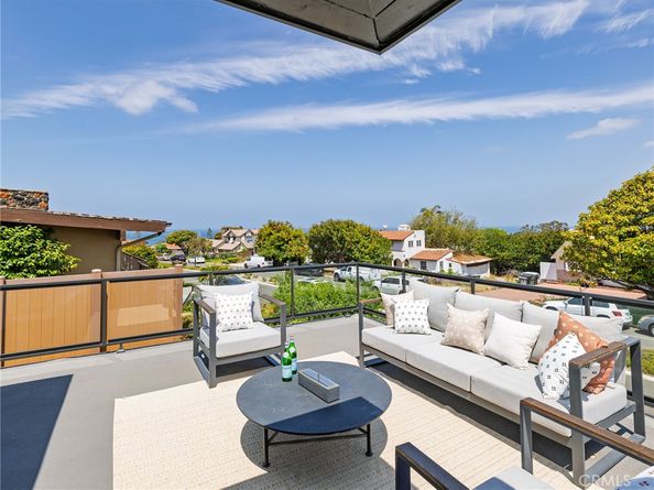320 Calle Mayor, Redondo Beach CA 90277