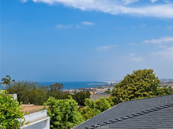 320 Calle Mayor, Redondo Beach CA 90277