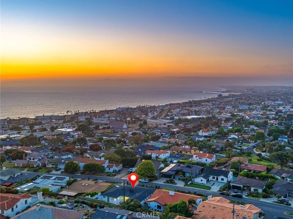 320 Calle Mayor, Redondo Beach CA 90277