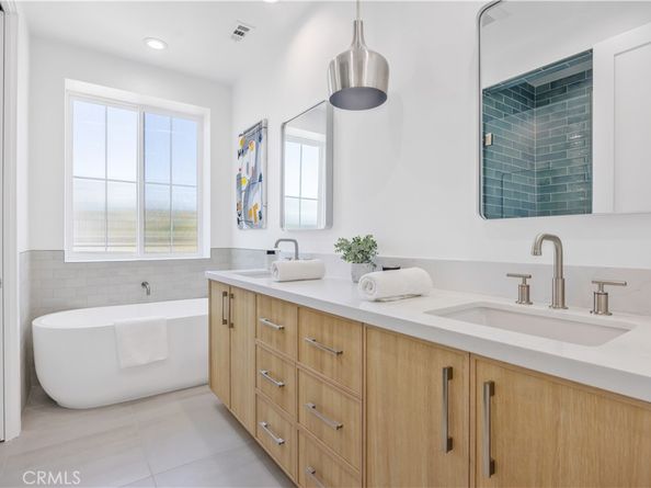 2420 Ives Lane A, Redondo Beach CA 90278