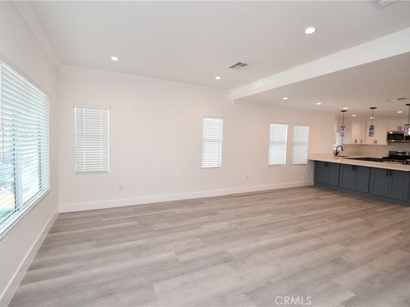 500 W Buckthorn Street, Inglewood CA 90301