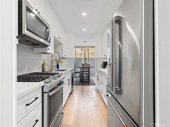 1 3rd Pl 2, Long Beach CA 90802