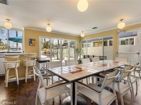 1 3rd Pl 2, Long Beach CA 90802