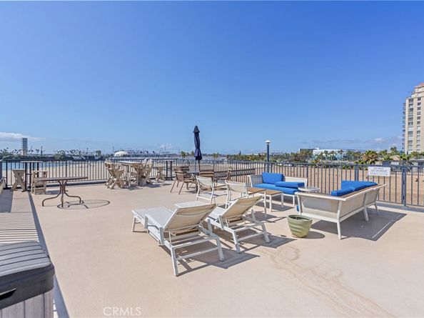 1 3rd Pl 2, Long Beach CA 90802