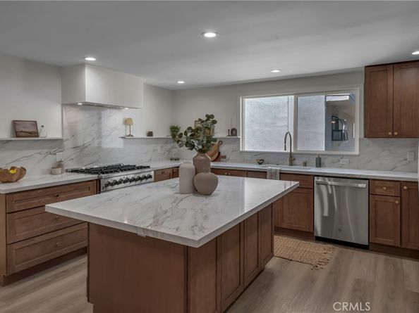 13241 FIJI Way C, Marina Del Rey CA 90292