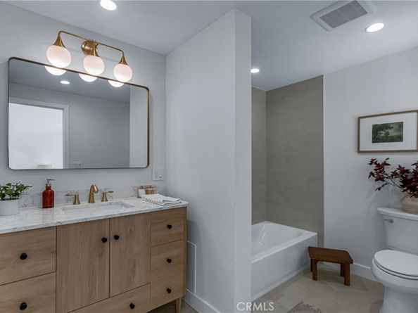 13241 FIJI Way C, Marina Del Rey CA 90292